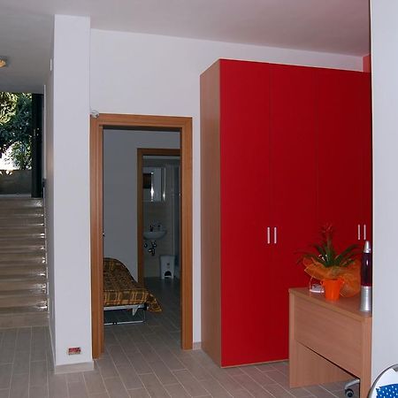 B&B Fenix Trani Buitenkant foto